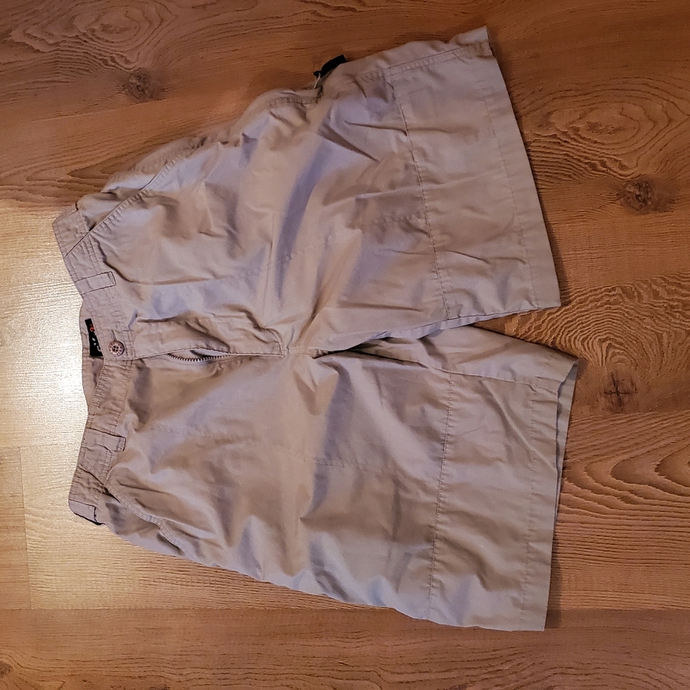 Cxs21 shorts size 33